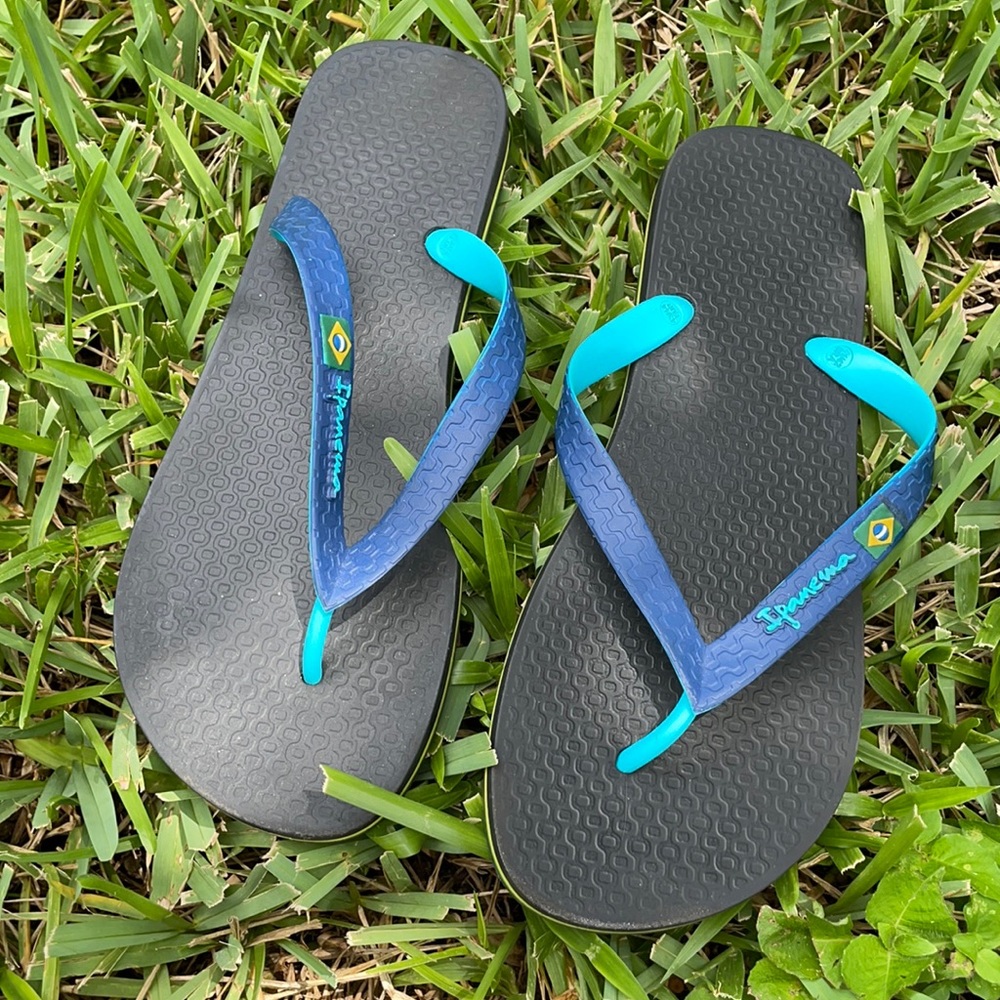 EUC Men’s Ipanema sandals/flip flops